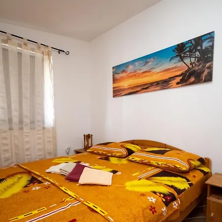 Apartment By The Sea Vir - 21081