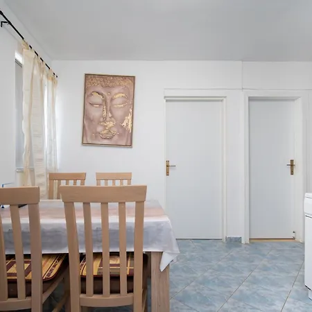 By The Sea Vir - 21081 Apartment