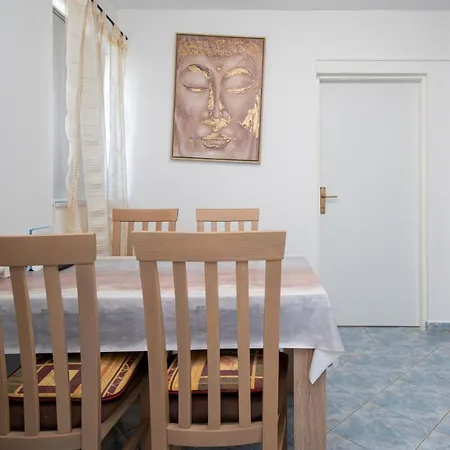 By The Sea Vir - 21081