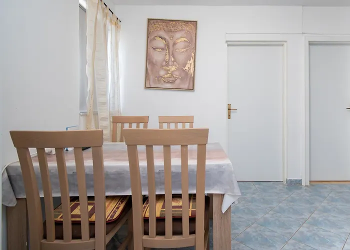 By The Sea Vir - 21081